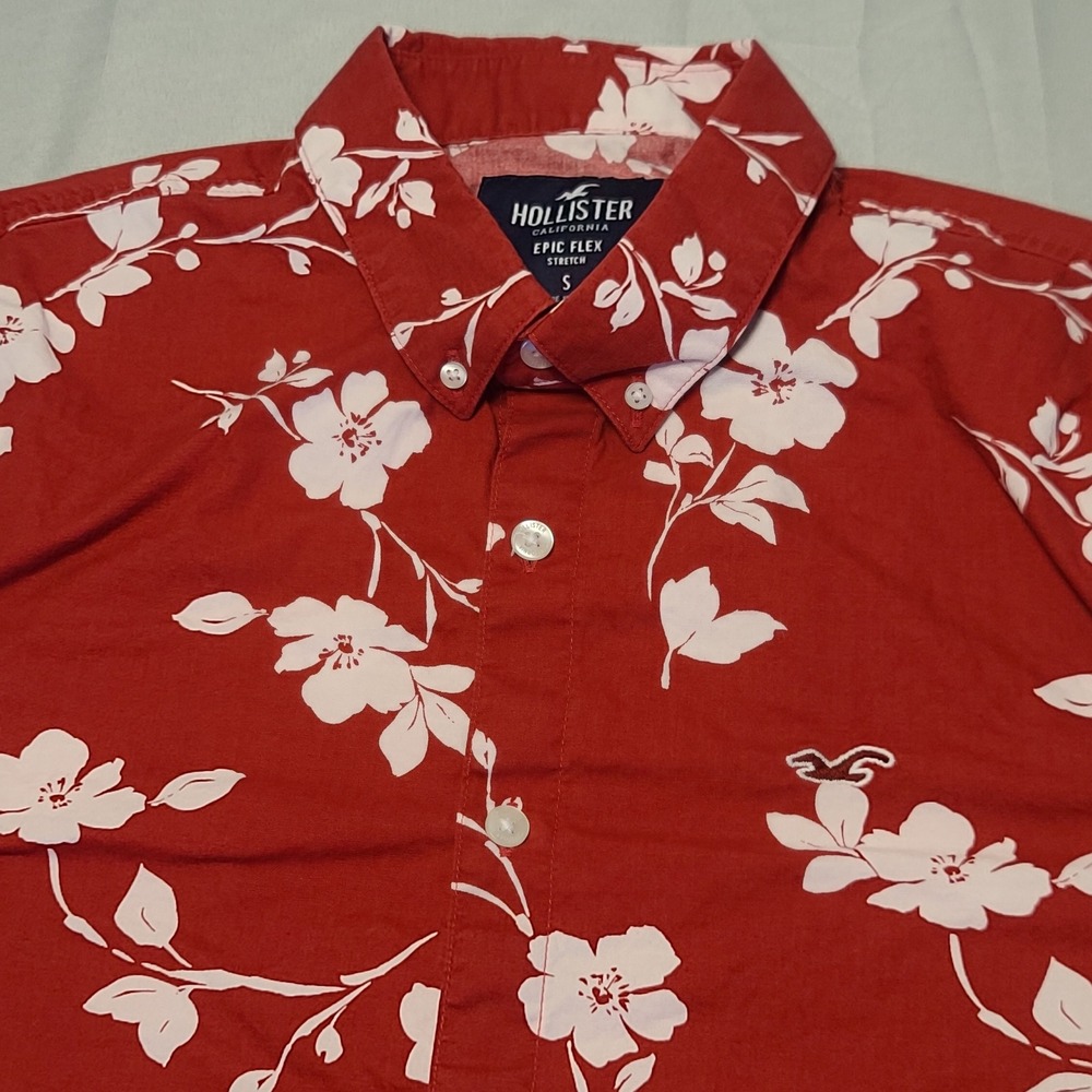 Hollister Button Down Shirt Mens Small Red Floral Epic Flex Short Sleeve Stretch